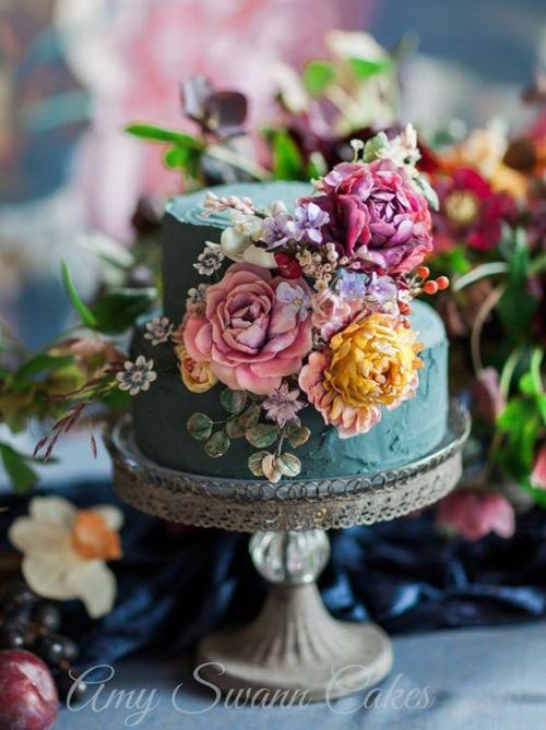 2 tier wedding cake. Love the colors!