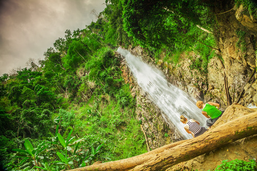 khun korn waterfall chiang rai