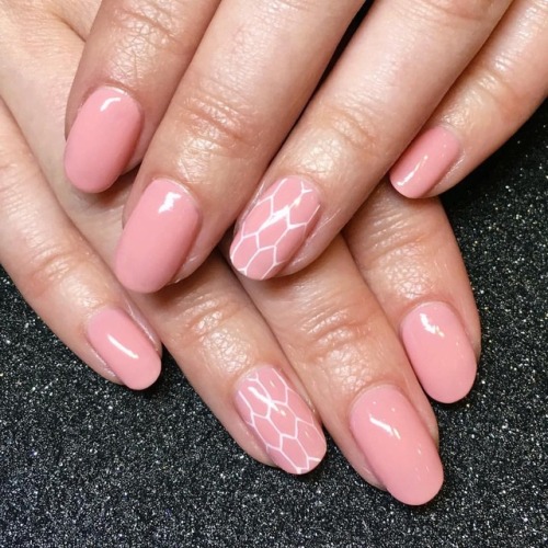Ok take a look at these gorgeous natural nails. What the heck....