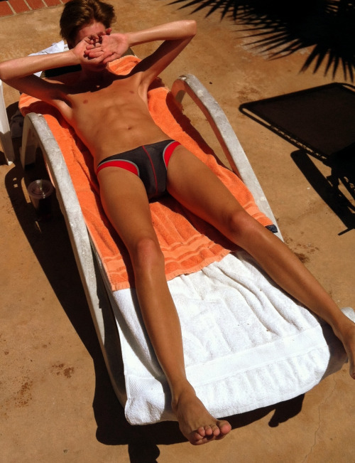 itsswimfever: “Working on the perfect tanline… ”