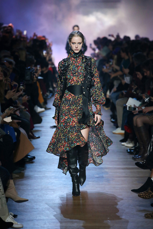ELIE SAAB Ready-to-Wear Autumn Winter 2018-19 Collection