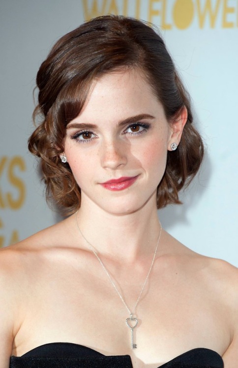 herearebeautifulpeople:Emma Watson :... - Daily Ladies