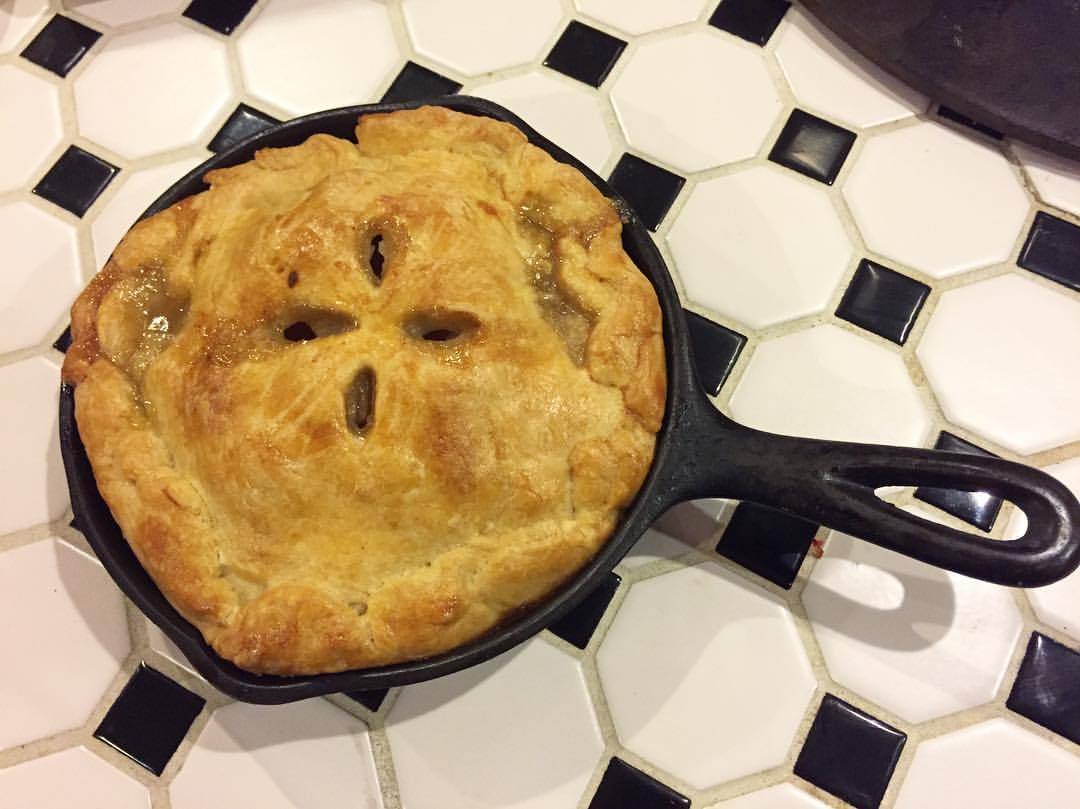 When you bake a pie for a fundraiser and you have enough leftover for a mini-skillet apple pie. 😍💚🍎