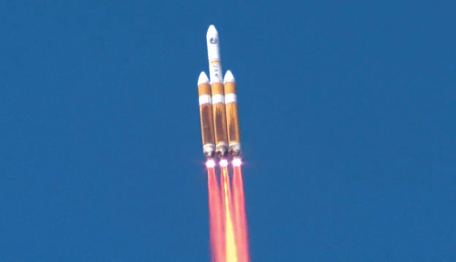 spaceplasma:
“ NASA’s newest spacecraft, Orion, will be launching into space for the first time on Dec. 4, 2014. Orion will fly to orbit atop a United Launch Alliance Delta IV Heavy rocket. The Delta IV Heavy rocket is the newest member of the Delta...