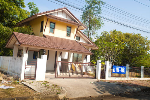 renting a house in thailand