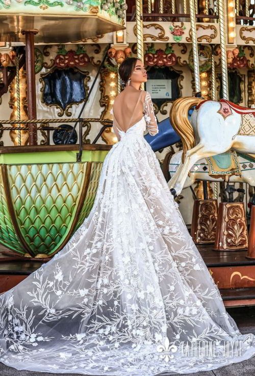 (via Katherine Joyce 2018 Wedding Dresses — “Ma Cherie” Bridal...