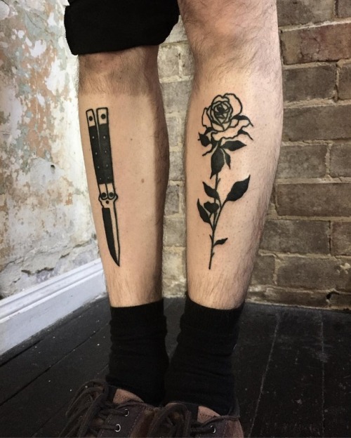 lonewolftattoo knife;rose;blackw;leg