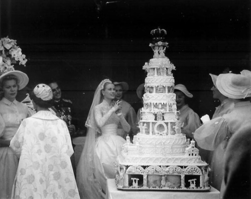 Princess Grace wedding cake