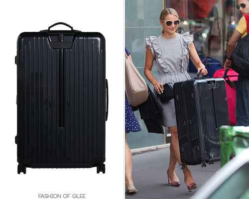 Dianna Agron goes shopping, Paris, August 4, 2012
Coincidentally, Diannaâs co-star, Chris Colfer, was also spotted toting Rimowa luggage on the set of Glee just a few days ago!
Thanks ataleoffiction!
Rimowa Salsa Air 29" Multiwheel - $550.00
Worn...