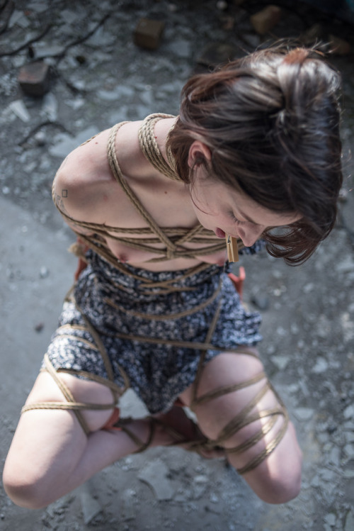 camdamage:structural dampness | cam damage | rope+photo by...