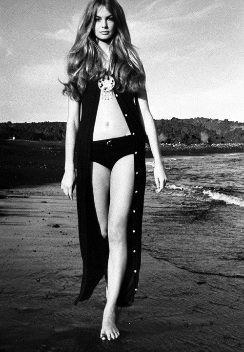 the-original-supermodels - Jean Shrimpton by David Bailey (1970)