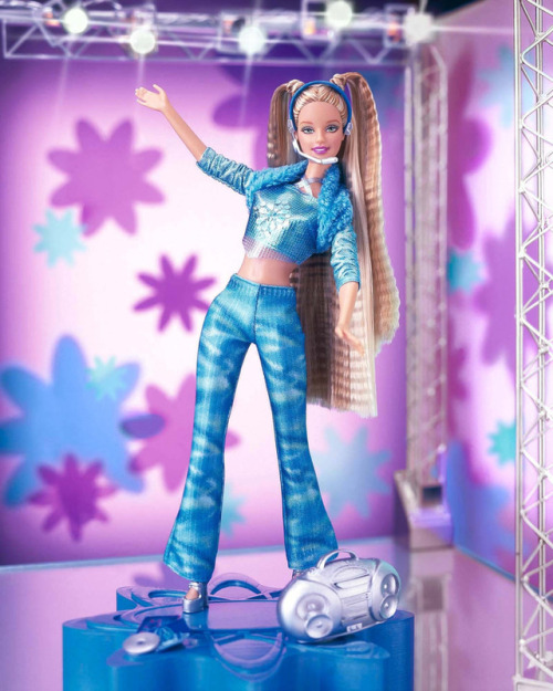 fyretrobarbie - Pop Sensation Barbie (2002)