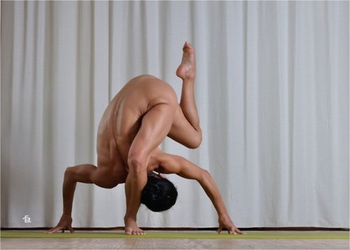 gymnastics2020 - Dancer and contortionist Alyona Shilova (born...