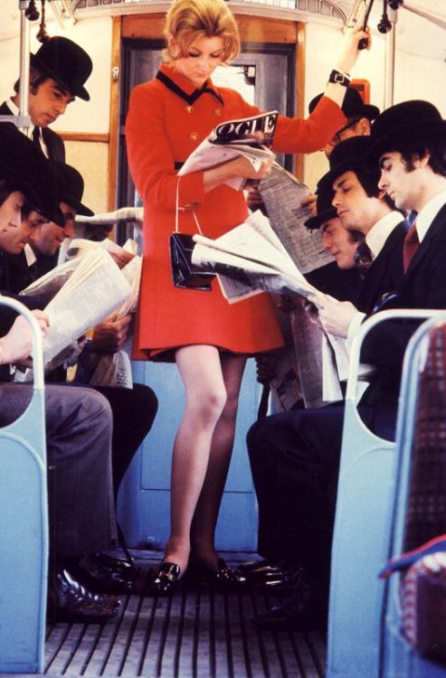 vintageeveryday - The London underground in the 1960s.
