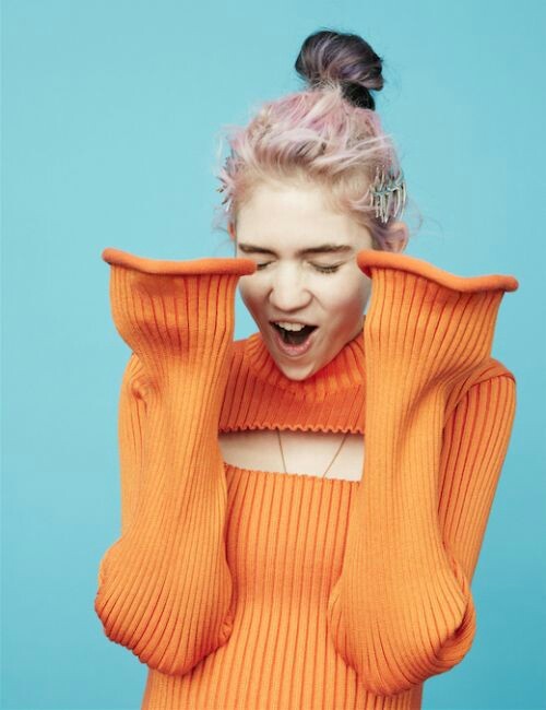anklebited:I have so many Grimes pics on my phone that I think I...