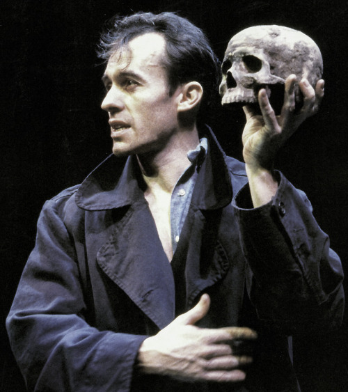 shadowsfan - A little Stephen Dillane as Hamlet for your...