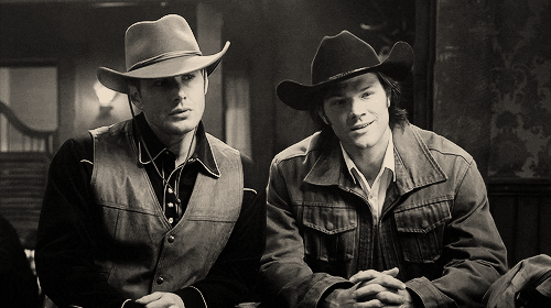 mkatewrites - Sam Winchester is a cowboy hat is my new sexuality. Dean looks pretty shnazzy too..