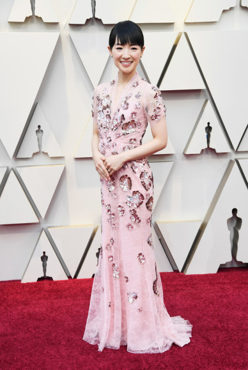 thefashioncomplex - PINK at the 2019 OscarsEmilia Clarke in...