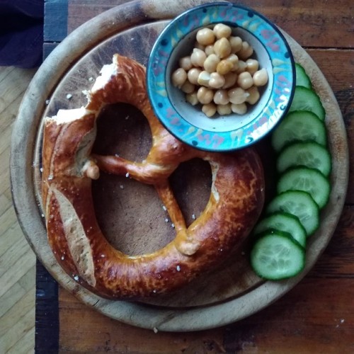 Butter-Brezel Breakfast! …with chickpeas because they...