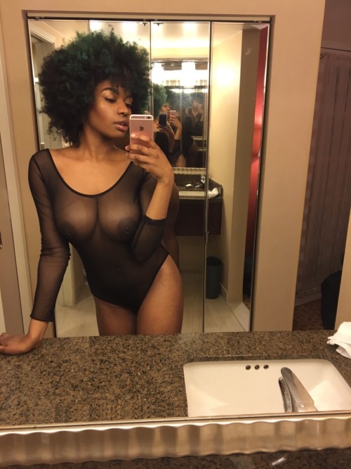 shewearsthecrown - samfunches - mistertilmonjr - nuffsed69 - Sexy...