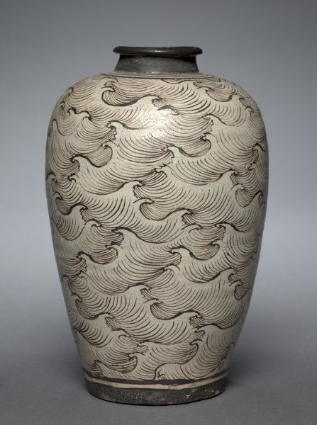 nobrashfestivity - Cizhou Ware Vase Wave Pattern - Late Southern...