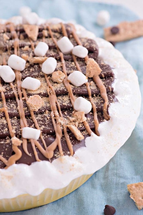 sweetoothgirl - PEANUT BUTTER S'MORES ICE CREAM PIE