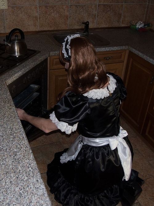michellecumsinpanties - now this, this is what a kept sissy maid...