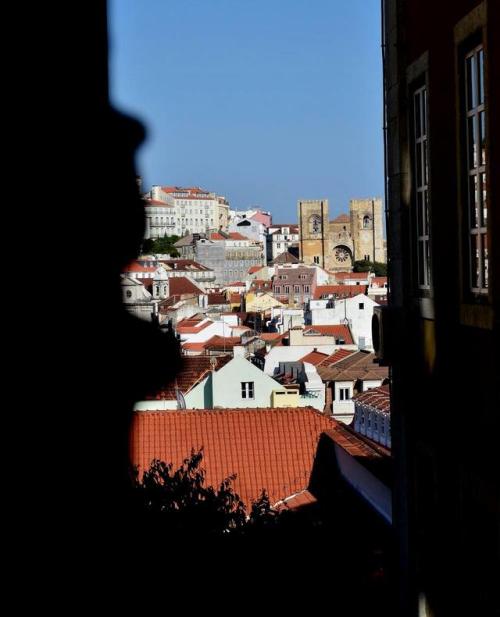 milkywayrollercoaster:Lisbon on the runphotos cjmn