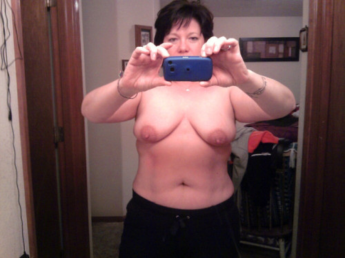 fuck-sexy-looking-mature:Real name: ErinPics: 42Looking:...