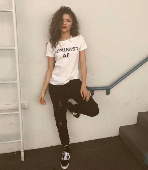 h-widit - ZENDAYA PT.2 * I DONT OWN OR TAKE ANY CREDIT FOR ANY...