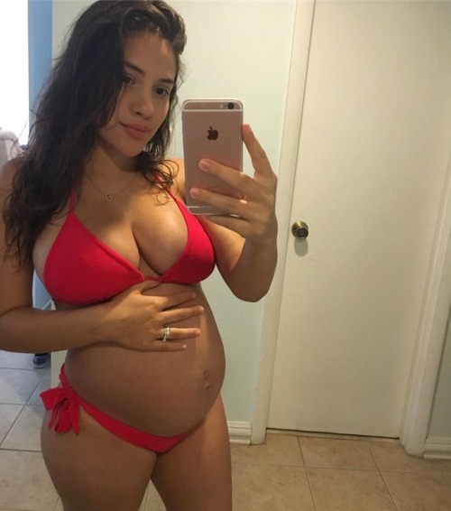 bellylove577 - Babes with bumps!