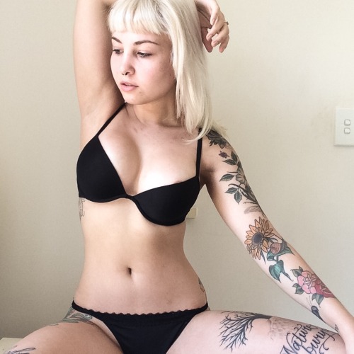 arachniesuicide - Simple and clean is the way that you’re making...