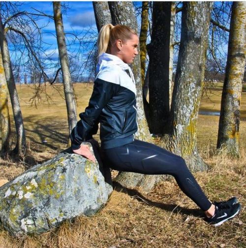 Running in 2XU fitness tights.Image source - evkarlson /...