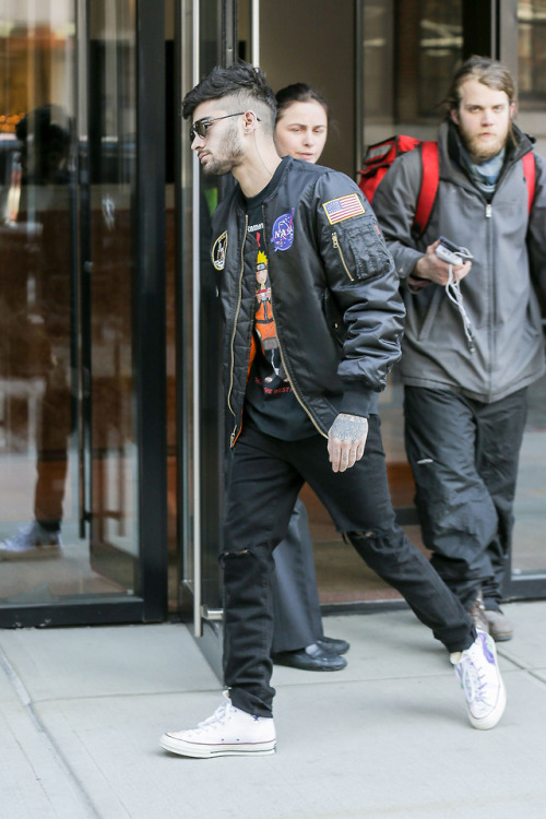 celebsofcolor:Zayn Malik leaving his apartment in NYC