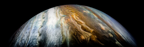 pinkfoxbouquetfan - astronomyblog - Juno in Jupiter (the images...