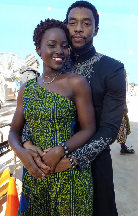 le-mouton-noir:lupitanyongo: When your prom date is literally...