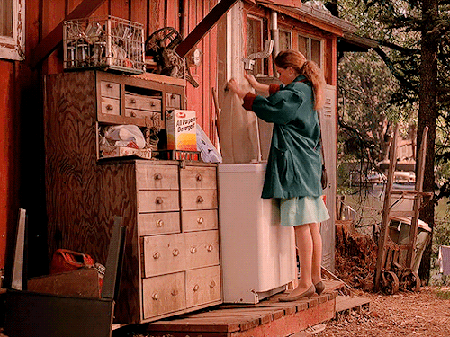 sunkenship - Twin Peaks, 1x02 Diane, 6 - 18 AM, room 315, Great...