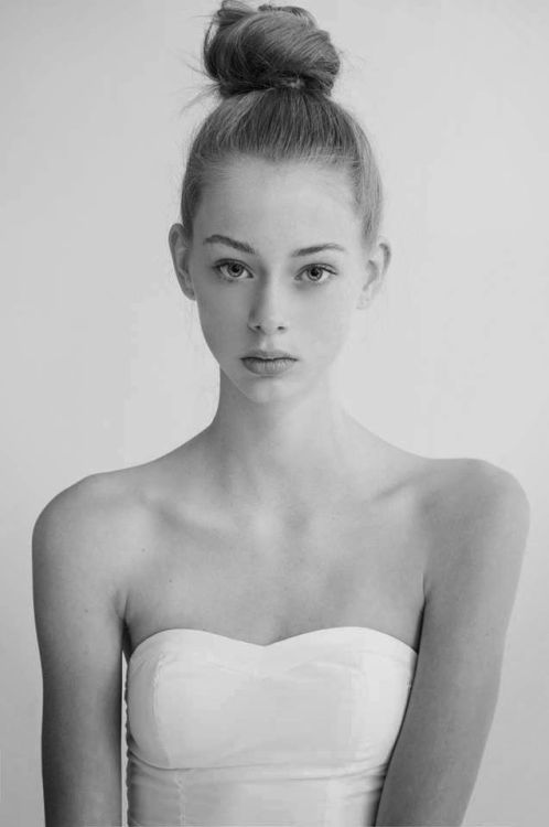 Lauren de Graaf - beyond beautiful