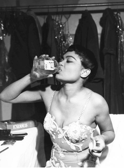 Eartha Kitt backstage, 1959.