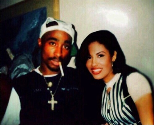 inoblidable - Tupac Shakur & Selena Quintanilla.