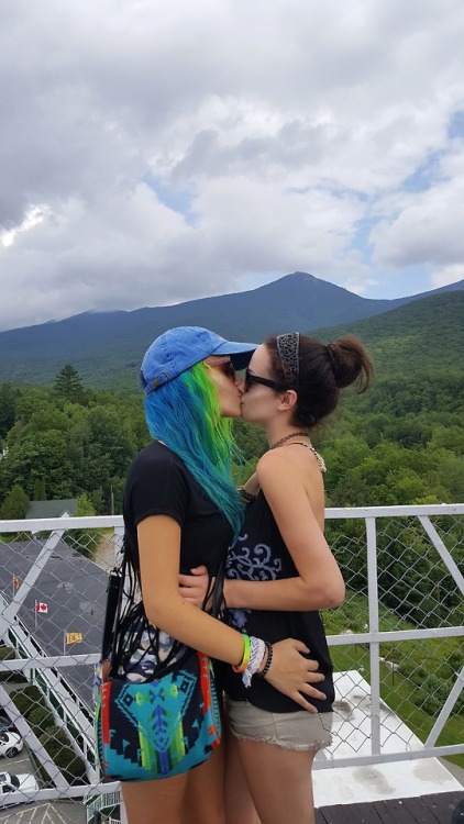 bloody-teeth:the love of my life with me in my favorite place...