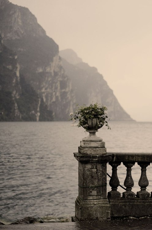 thuggxwifee - magic-of-eternity - Lago di Como. Italyxo