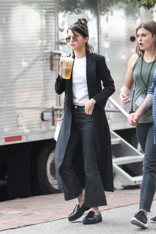 selgomez-news - September 21 - [More] Selena seen on set of...