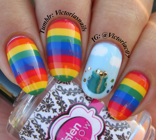This is nearly identical to a mani I did last year, but I really...