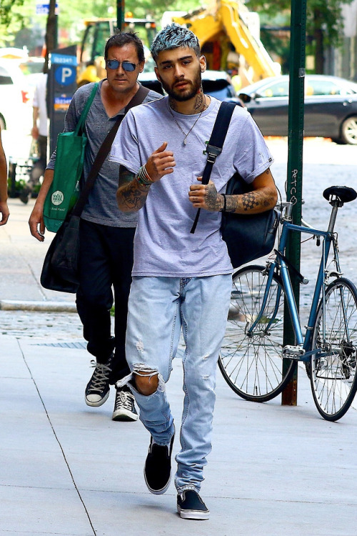 keepingupwithzayn - Zayn out and about on July 18, 2018 in New...