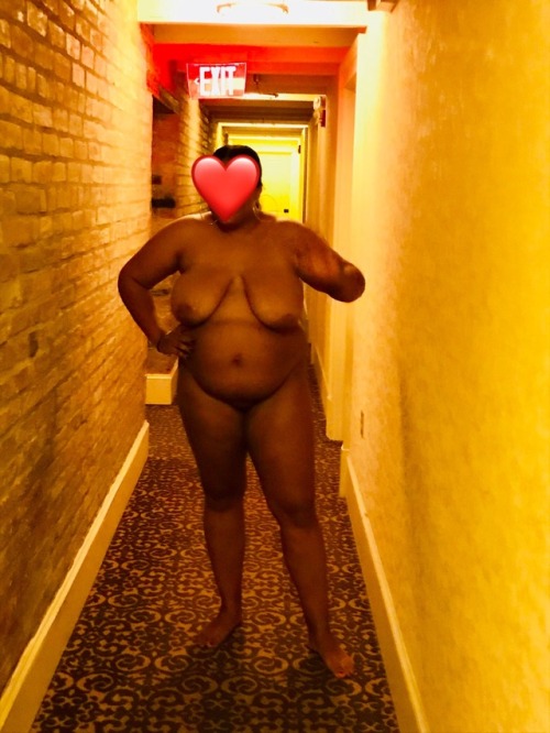mysexywifeyy:Walking in the hotel hallway with and without...