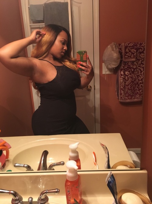 queenrayjean - Literally too much body to be only 5'2