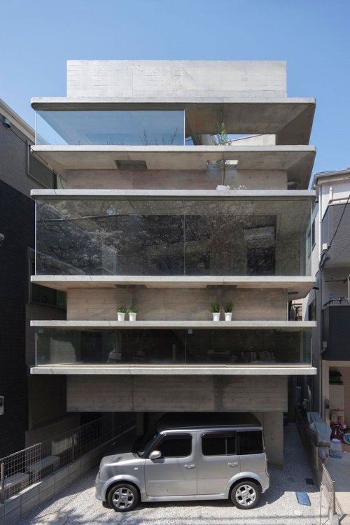 architorturedsouls - Oriel Window House / Shinsuke Fujii...