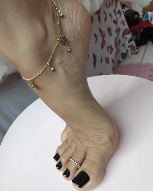 WOW stunning feet xox