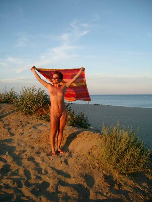 naturistelyon - Nudist life, at Le Cap d'Agde (France)